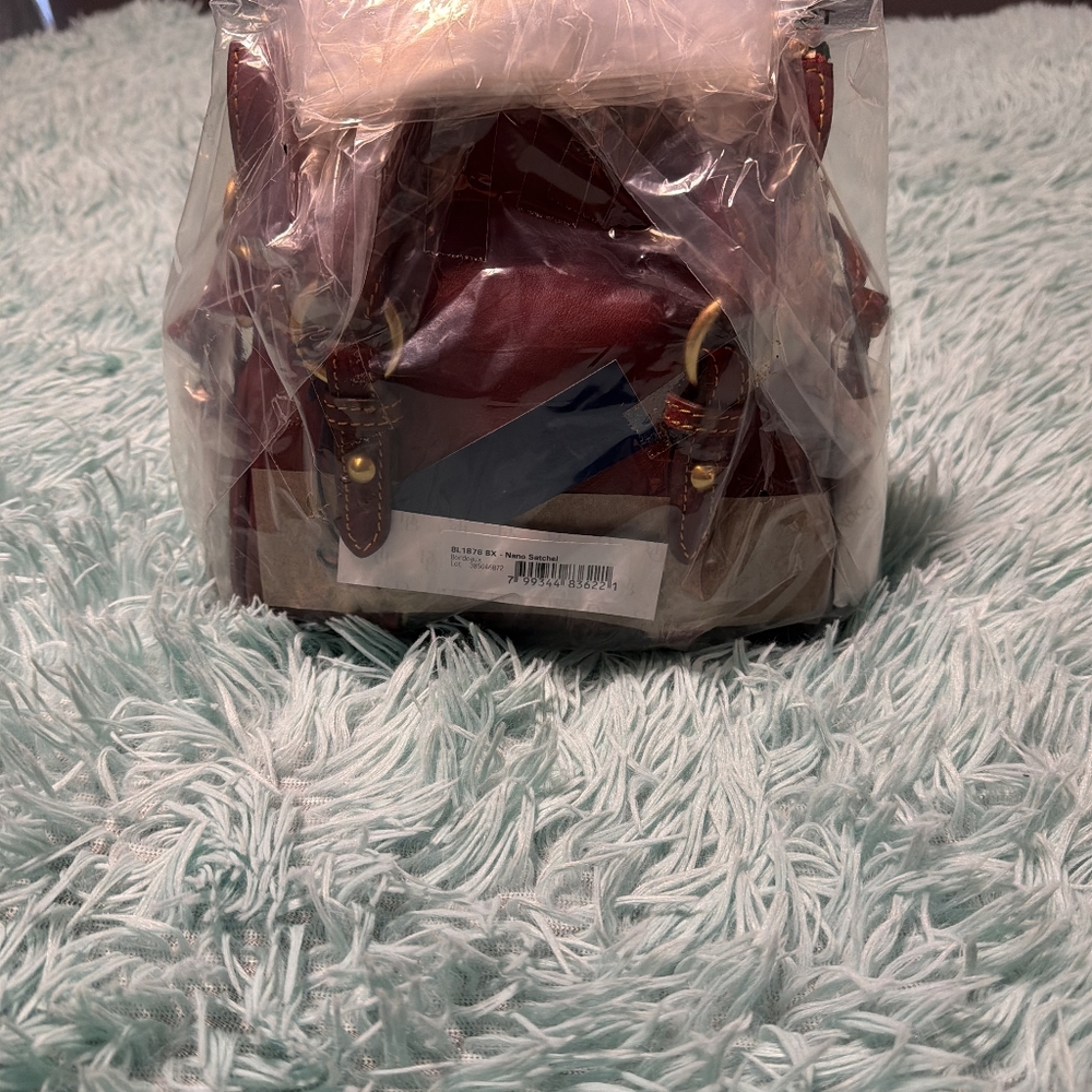 Elegant Burgundy DOONEY AND BOURKE Handbag Supple Italian Florentine leather. - Picture 4 of 5